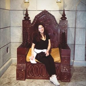 Meet your Posher, Nicole